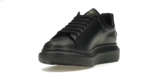 Alexander McQueen Oversized en negro
