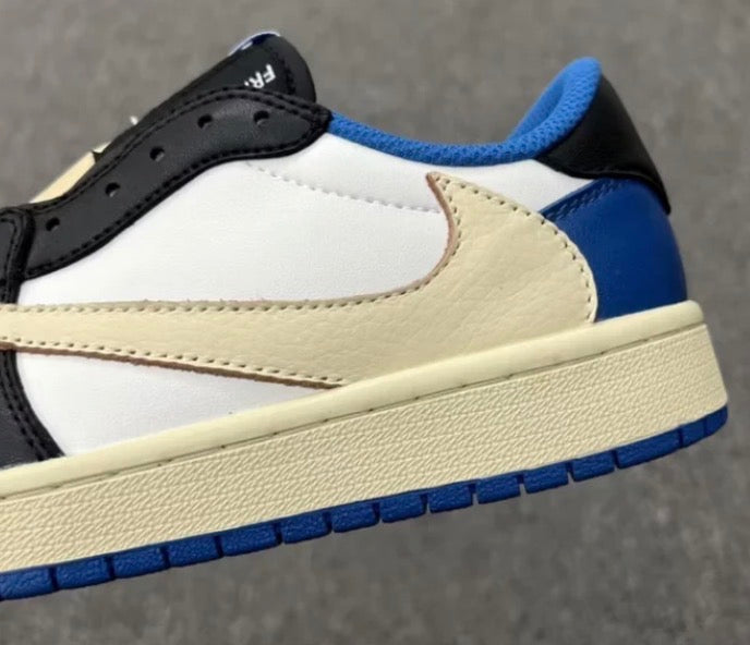 Jordan 1 Retro Low OG SP Fragment x Travis Scott
