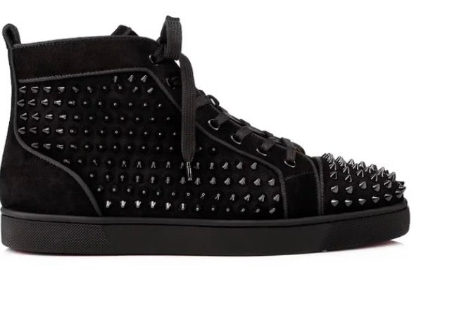 Christian Louboutin Picos Alto Negro