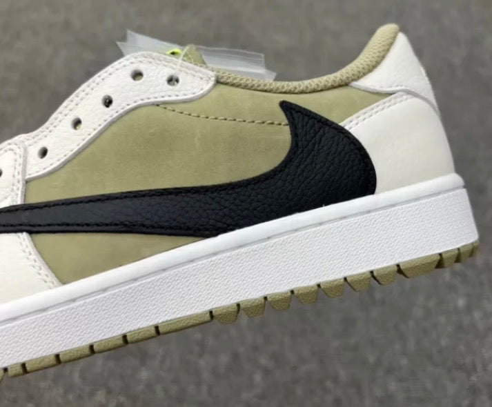 Jordan 1 Retro Low Golf Travis Scott en verde oliva neutro